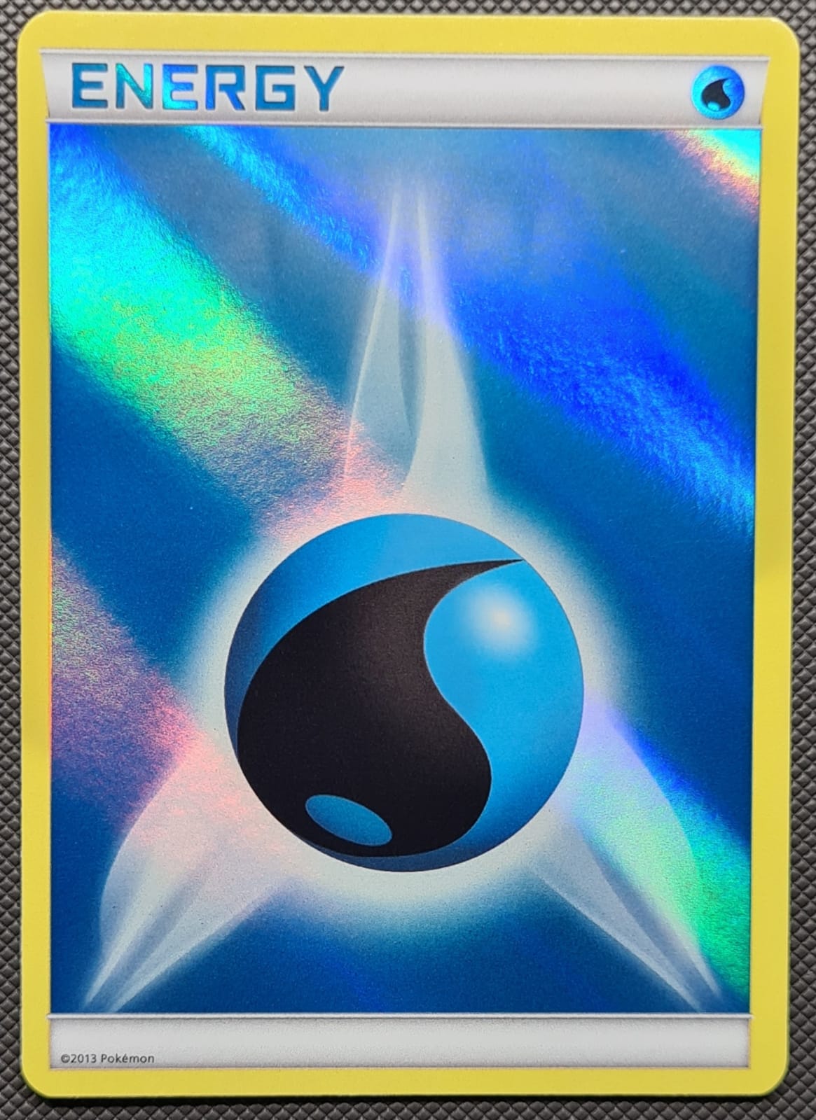 Un-numbered Water Energy (2011)(Reverse Holo)